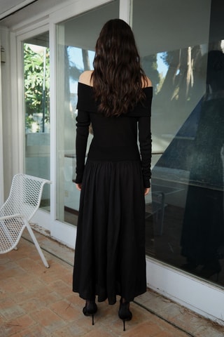 Robe épaules dénudées en tissu combiné - Noir