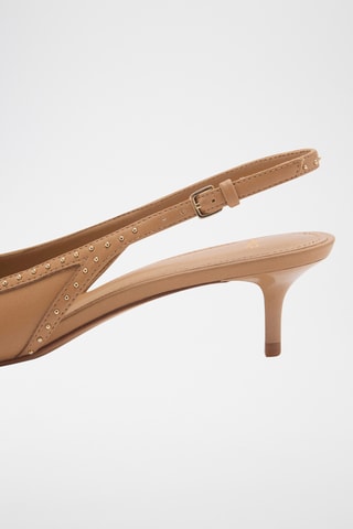 Chaussures talon kitten heel cloutées - Marron