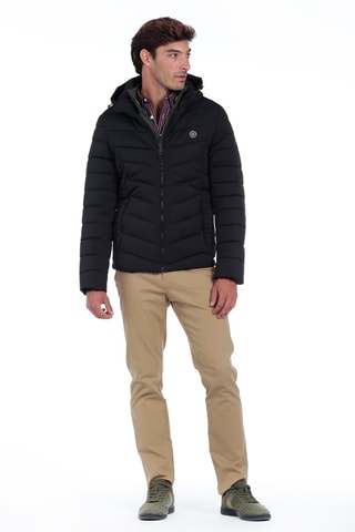 Blusão com capuz - Preto