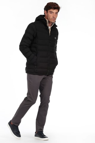 Blusão com capuz - Preto