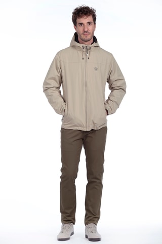 Corta-vento regular com capuz - Bege