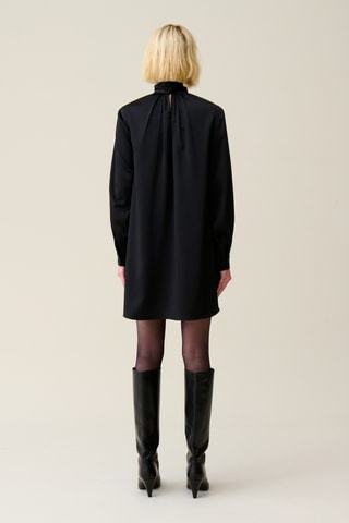 Vestido direito - Preto