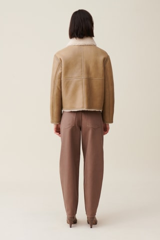 Casaco em couro de carneiro - Bege