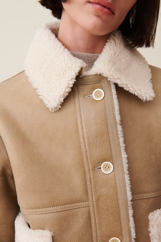 Casaco em couro de carneiro - Bege