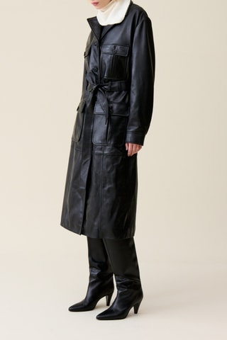 Sobretudo em em couro de cordeiro - Preto