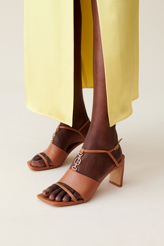 Sandálias de salto em couro de cordeiro - Camel
