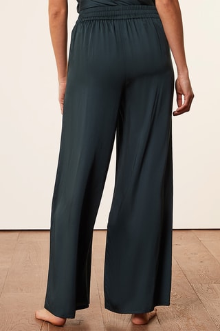 Calças - Verde-pinheiro