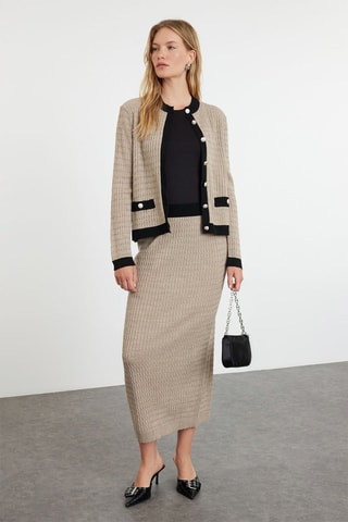 Casaco de malha e saia comprida - Bege e preto