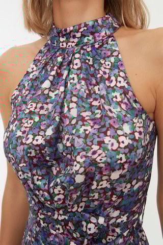 Vestido estilo patinadora Bordô