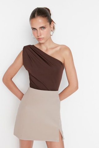 Body assimétrico Castanho