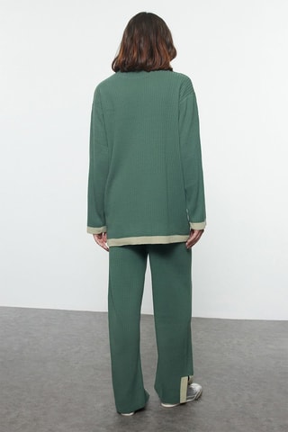 Camisola e calças - Verde