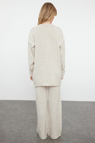 Camisola e calças - Bege