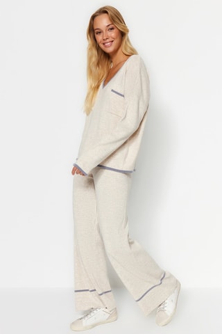Camisola e calças - Bege