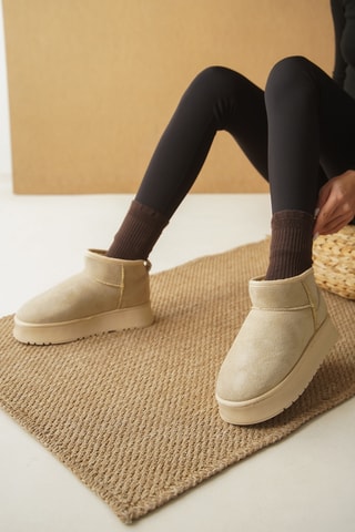 Botins forrados com plataforma - Bege