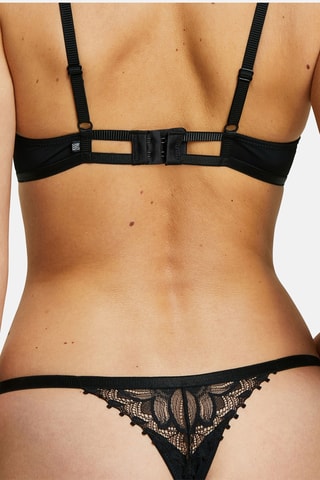 String Captivante - Preto