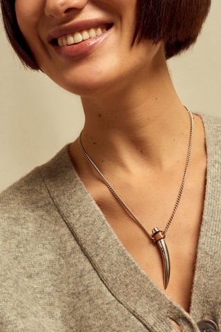 Colar Ambar - Banhado a prata e couro