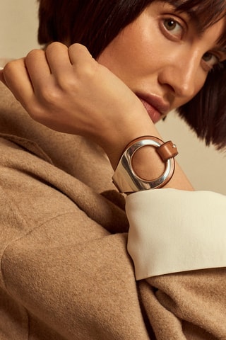 Pulseira Ambar - Couro e banhado a prata