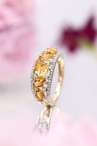 Anel Olivines - Ouro amarelo, diamantes, peridotos e quartzos citrinos