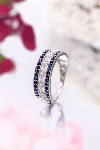 Anel Mélisandre Ouro branco, diamantes e safiras