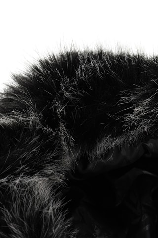 Casaco com capuz em pelo - Preto e cinzento