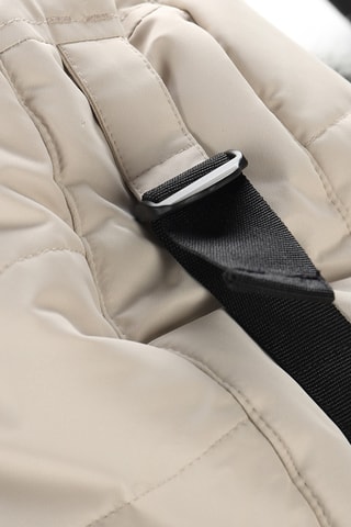 Casaco com capuz em pelo - Preto e branco