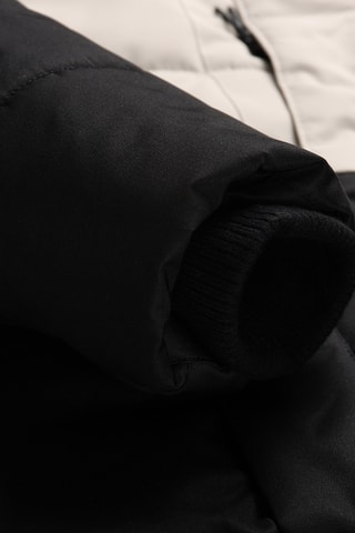 Casaco com capuz - Preto