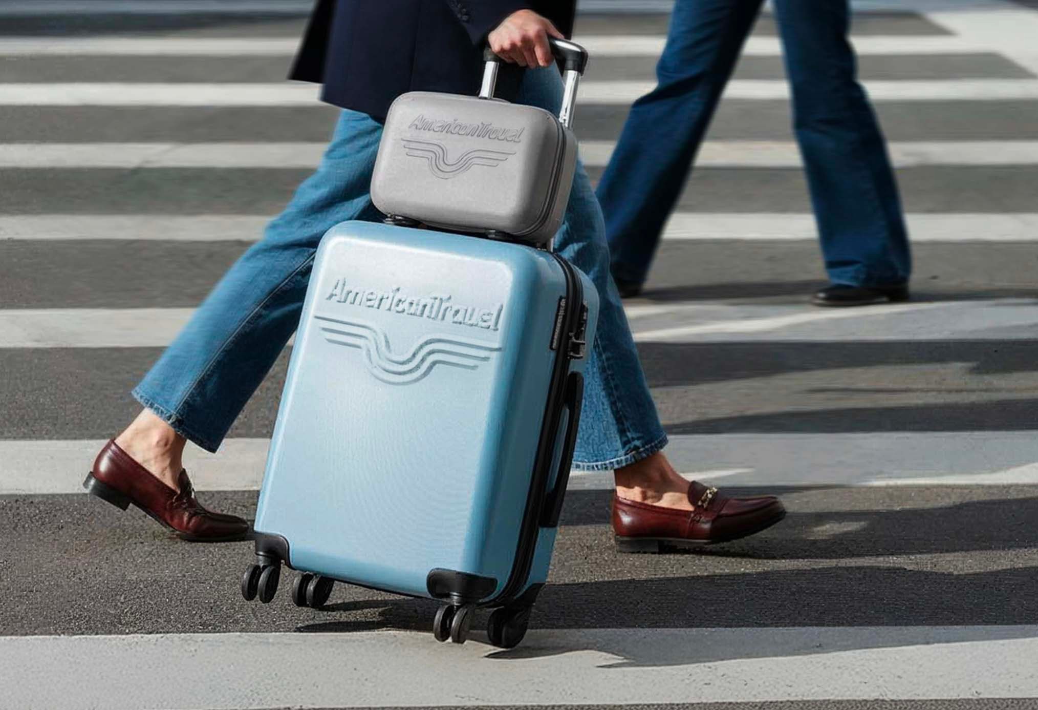 AMERICAN TRAVEL pas cher chez SHOWROOMPRIVÉ