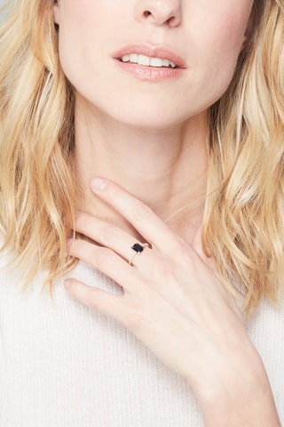 Ring Geelgoud, Diamanten en Saffier