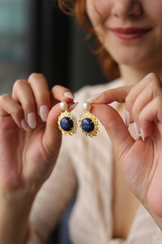 Boucles d'oreilles dorées à l'or fin jaune - Perle et saphir