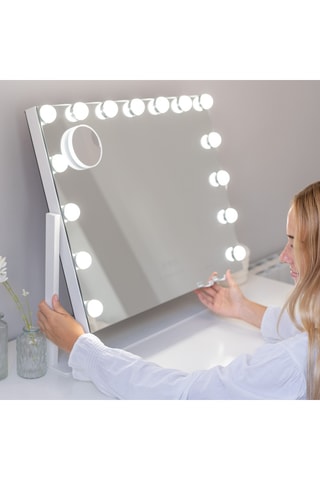 Ledspiegel op Poten - 64 x 54,5 x 12 cm - Wit