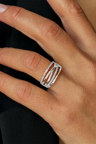 Bague - Or blanc et diamants