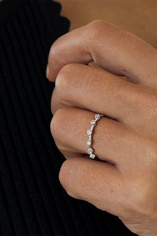 Bague - Or blanc et diamants