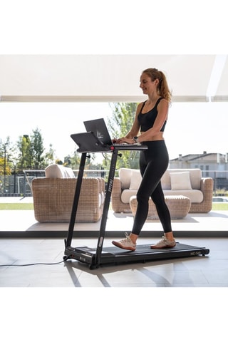 Passadeira MC-140 com suporte PC - Velocidade máxima 12 km/h - Até 120 kg