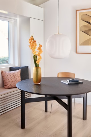 Table à manger en frêne Fjord - 140 x 74 x 140 cm