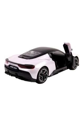 Carro telecomandado Maserati MC20 - A partir de 6 anos - 8 km/h