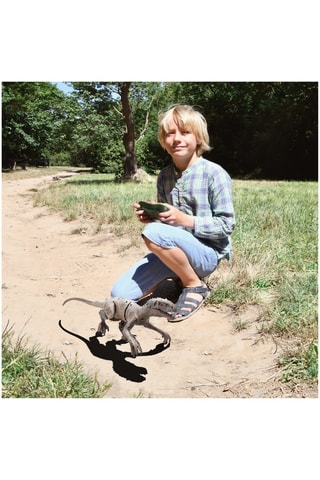 Velociraptor radiocomandado - A partir de 6 anos - 5 km/h