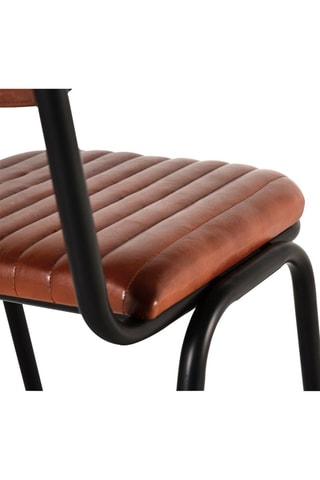 2 chaises - Marron et noir