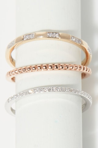 3 bagues - Or jaune, or blanc, or rose et diamants