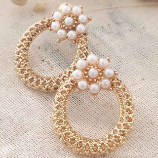 Boucles d'oreilles fleurs - Laiton plaqué or & perles