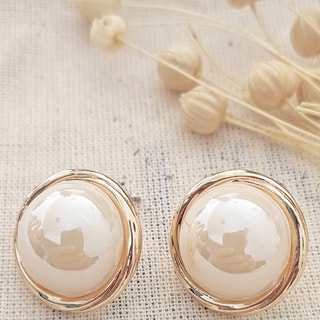 Boucles d'oreilles puces - Laiton plaqué or & perles 