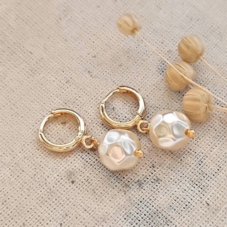 Boucles d'oreilles - Laiton plaqué or & perles 