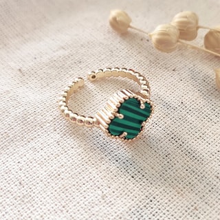 Bague réglable trèfle - Laiton doré & nacre verte