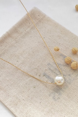 Collier Doré et blanc