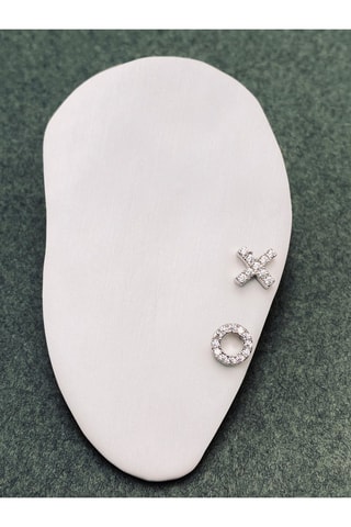 Brincos assimétricos Prata