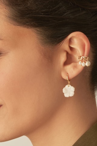 Piercing Flor de Nácar - Prata banhada a ouro amarelo e madrepérola