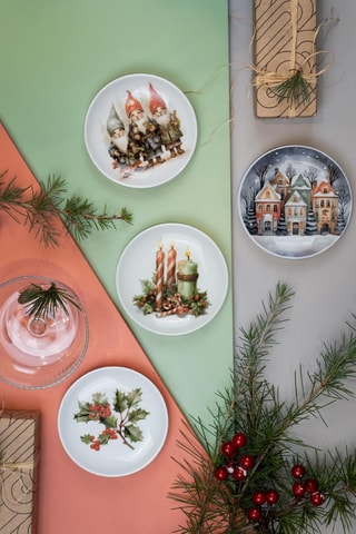 6 assiettes en porcelaine - 10 cm