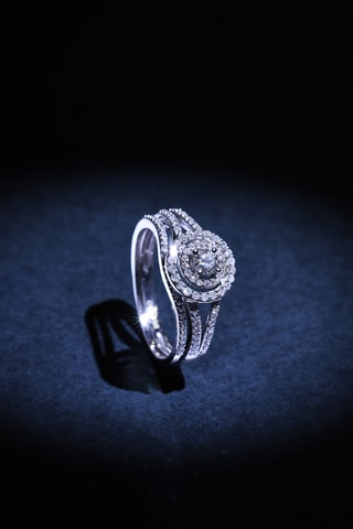 Ring Ronde Eternelle - Witgoud en Diamanten 