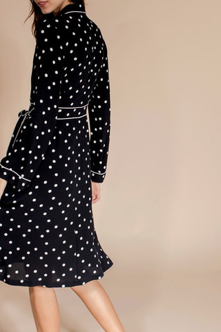 Vestido estilo envelope Roinita Preto e cru