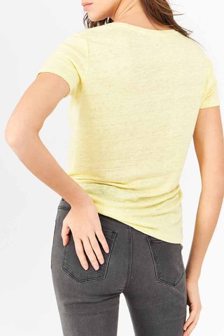 T-shirt em linho Mostarda