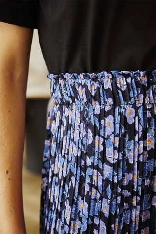 Saia plissada cintura subida Judite - Azul-celeste e preto